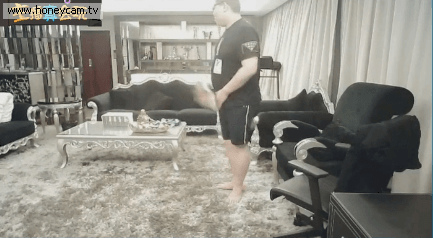 pdd最新骚猪舞来袭 小伙伴们一定要撑住啊!