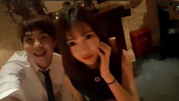 快把狗粮拿给我!小漠和慕诗琪合体录歌_兔玩