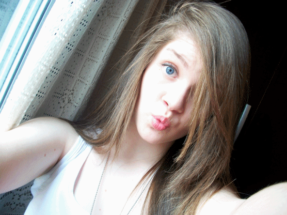 一个女人天天发朋友圈,有时发几条,是不是说明她很闲?