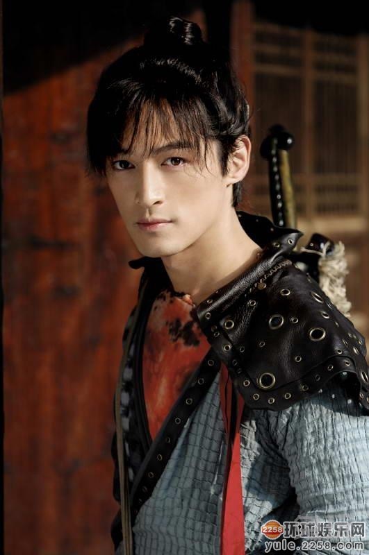 从漫画走出的仙侠人物 胡歌刘亦菲最接近原著