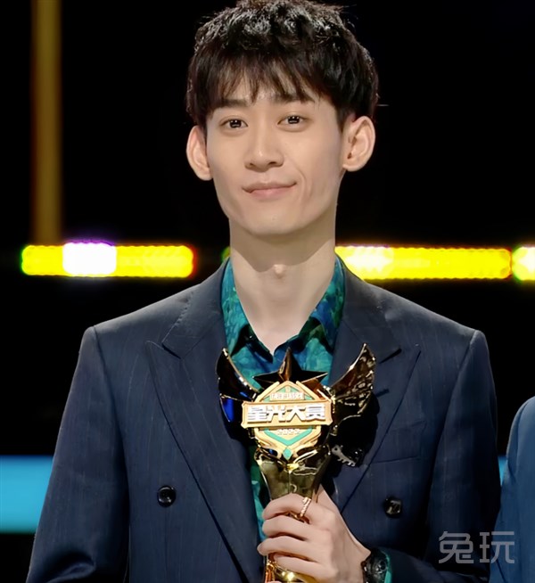 chen天赐受邀参加新华社快语新说直播专访